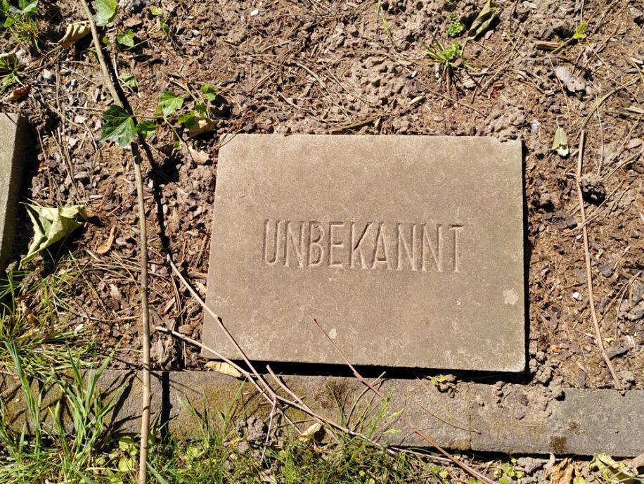 Bochum Hauptfriedhof Grabstein eines Unbekannten