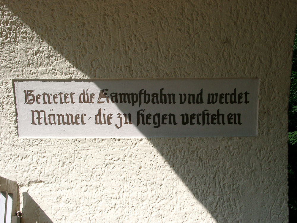 Katzenbusch Herten Hinweistext am Eingang zum Katzenbusch in Herten, Fußballstadion